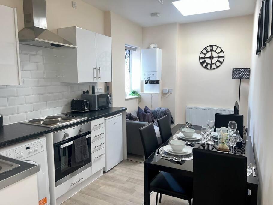 2 Bedroom Apartment With Balcony Οξφόρδη Εξωτερικό φωτογραφία