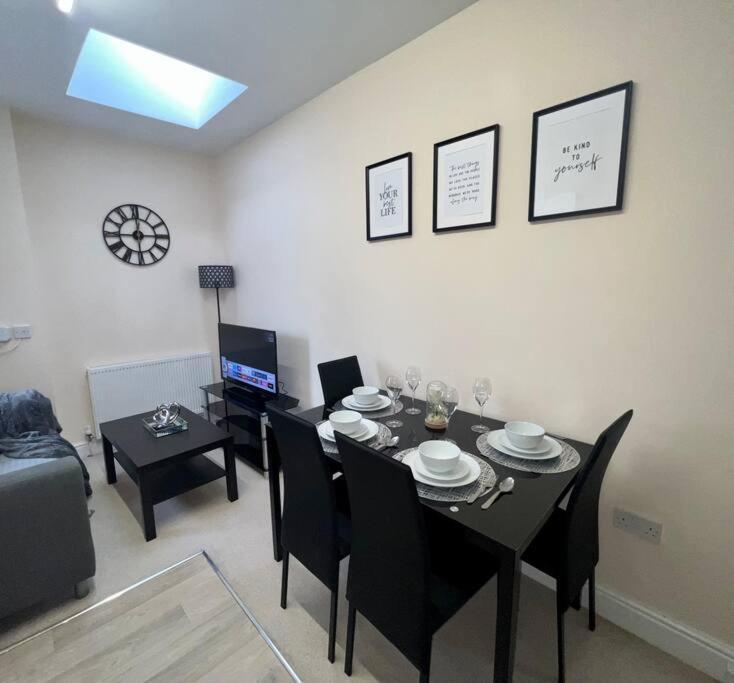 2 Bedroom Apartment With Balcony Οξφόρδη Εξωτερικό φωτογραφία